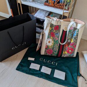 RARE MINT GUCCI SUPREME MONOGRAM Flora Web Ophidia Vertical Shopping Tote White